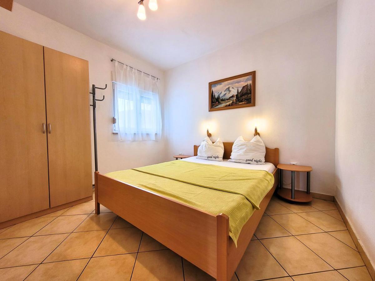Apartment Jelena Vir Exterior foto
